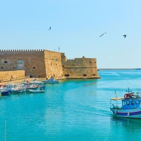Elegant Fully Equipped Apartment Near City Centre Heraklion  Exterior photo